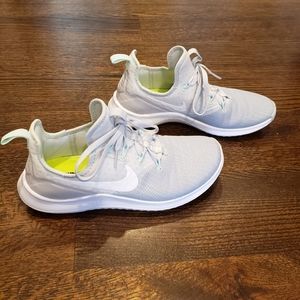 Womens Nike Free TR 8 size 8